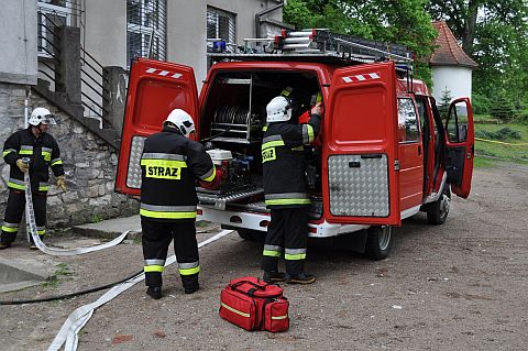 Ewakuacja szkoy w Grojcu