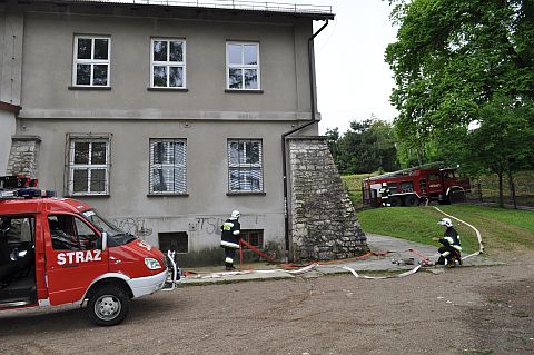 Ewakuacja szkoy w Grojcu