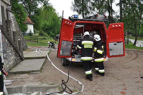 Ewakuacja szkoy w Grojcu
