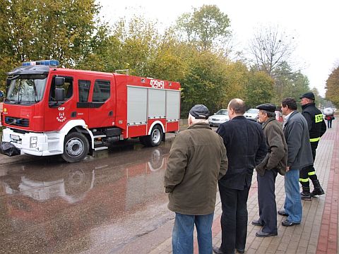 VOLVO FL - nowy samochd poarniczy dla OSP Grojec