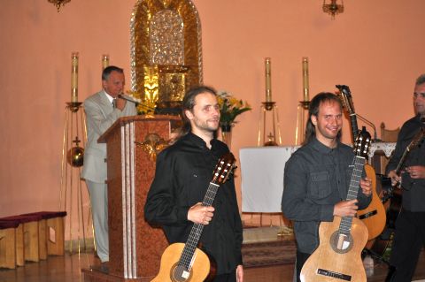Grojec - koncert lskiego oktetu gitarowego 