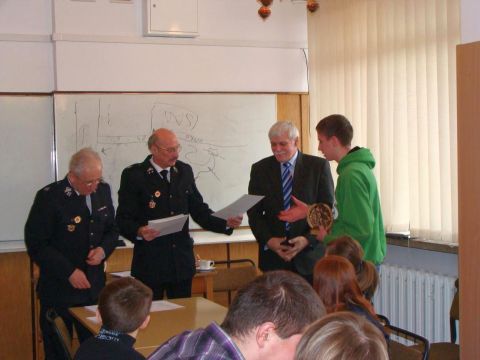 Gminny Turniej Wiedzy Pożarniczej Gminny Turniej Wiedzy Pożarniczej