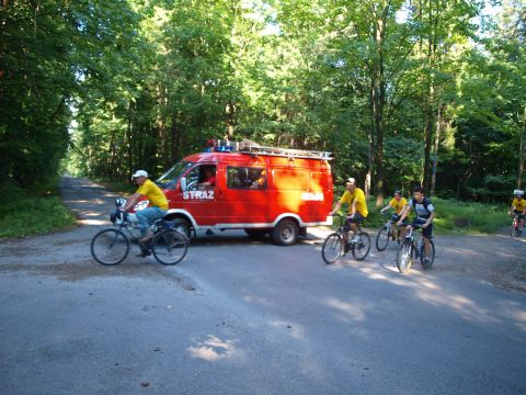 Zabezpieczenie rajdu rowerowego do Puszczy Dulowskiej Zabezpieczenie rajdu rowerowego do Puszczy Dulowskiej