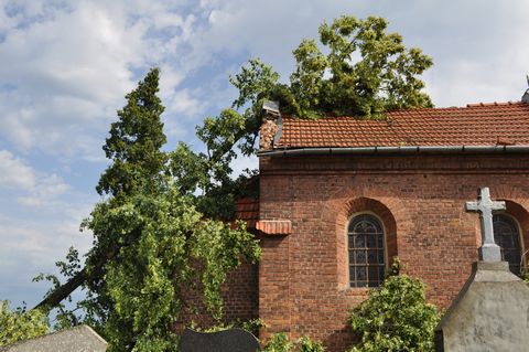 Usuwanie skutków porannej nawałnicy Usuwanie skutków porannej nawałnicy
