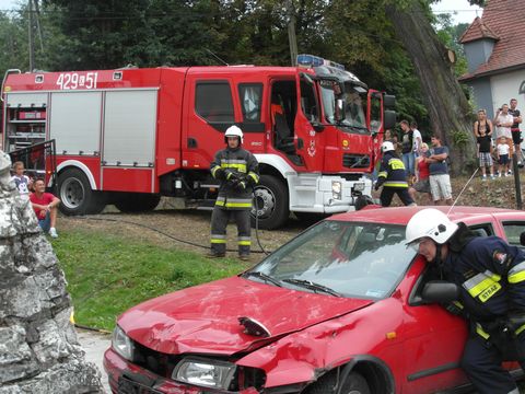 Pokaz akcji ratowniczej w wykonaniu OSP Grojec 