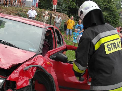 Pokaz akcji ratowniczej w wykonaniu OSP Grojec 