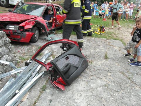 Pokaz akcji ratowniczej w wykonaniu OSP Grojec 
