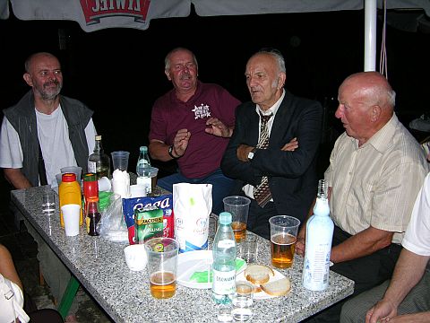 Biesiada nad stawem Biesiada nad stawem