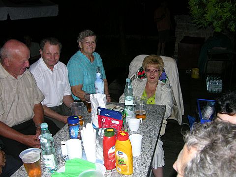 Biesiada nad stawem