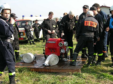 Powiatowe zawody pożarnicze w Gromcu Powiatowe zawody pożarnicze w Gromcu