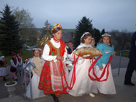 Msza rezurekcyjna w Grojecu