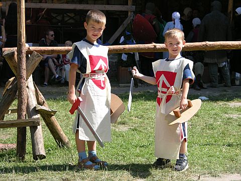 III Turniej Rycerski i uczniczy na zamku Lipowiec